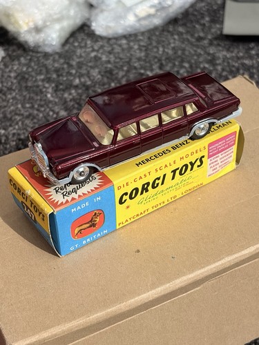Corgi toys 247 - toys, mercedes-benz