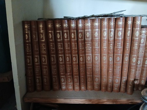 Enciclopedia della letteratura - della,