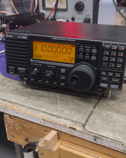 Icom IC-R75 HF Communications