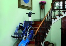 MONTASCALE A CINGOLI CERTIFICATO - Usato