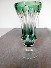 Vaso Art Decò in cristallo "clear cut" verde smeraldo Val Saint Lambert