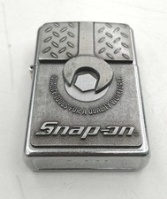 Accendino ad olio ZIPPO