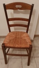 Sedia modello Savoie con robusta struttura in legno di faggio e seduta in paglia