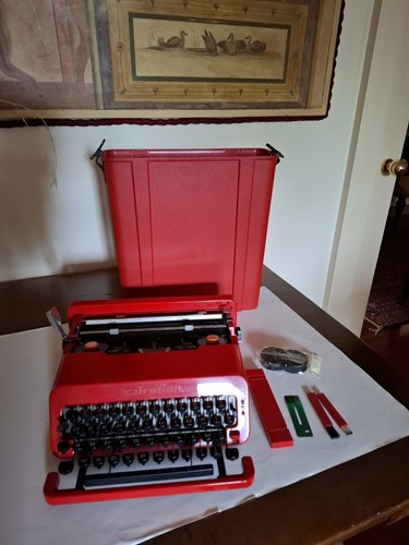 Macchina scrivere - da,