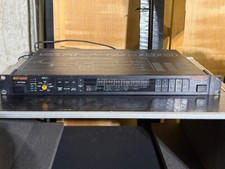 Roland SRV-2000 riverbero