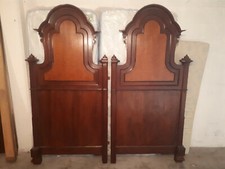 Antico letto matrinoniale