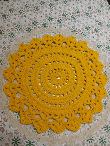 Centrino fatto mano ad - fatto, a