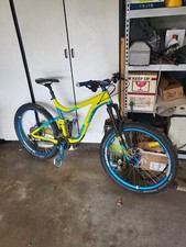 2017 Giant Reign Mountain Bike