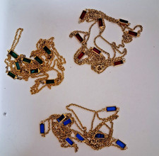 3 collane bigiotteria con pietre sintetiche rubino, smeraldo, zaffiro