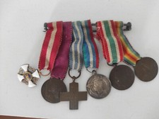 MEDAGLIERE di 6 decorazioni -