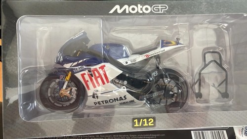 Valentino rossi motogp yamaha - rossi,