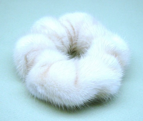 Cravatta per capelli fatta - , a
