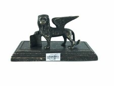 Statua scultura leone