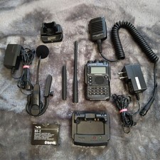 Yaesu VX 8D Radio Transceiver