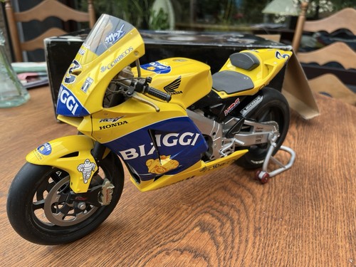 Minichamps honda rc211v - minichamps,
