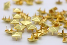 150pz 1,2cm borchie sfuse a piramide COLOR ORO *150pcs pyramid STUDS gold colors