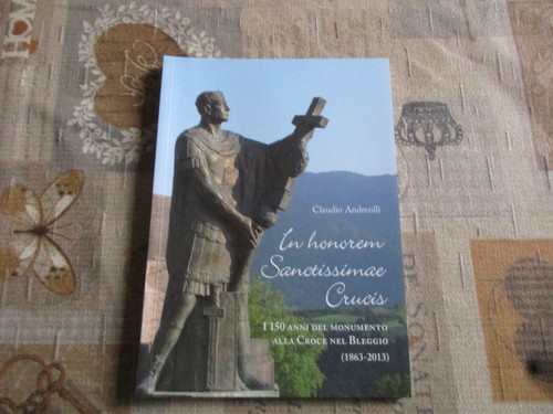 Honorem sanctissimae crucis - honorem,
