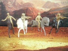 Western Cowboys a Cavallo PRB Plastic Soldatini Figurini 1:32 %
