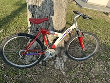 Bicicletta Mountain Bike