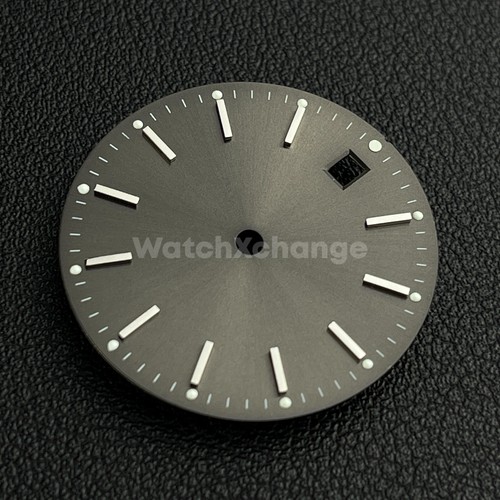 Quadrante orologio grigio
