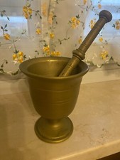 Antico originale mortaio da cucina in ottone massiccio con pestello