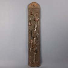 Antico Pannello 16 Chiavi