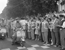 1951 BRESCIA Audax Vespistico di 1000 Km Vespa in partenza NEGATIVO ORIGINALE 32