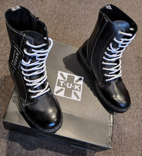 T.U.K. Stivali neri originali