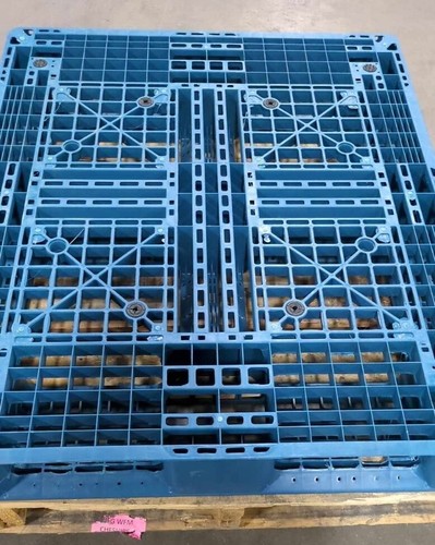 Blue plastic pallets 48x40x6 - blue,