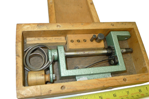 Mainspring winder for clocks - winder,
