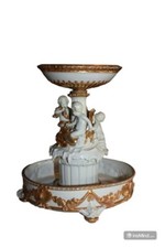 Centrotavola In Porcellana di metà 1800 con Putti e Alzatina