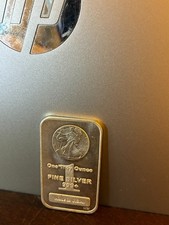 un'oncia d'argento da passeggio Liberty Bar retro è supporto diamantato