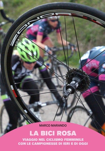 Bici rosa viaggio - la, nel