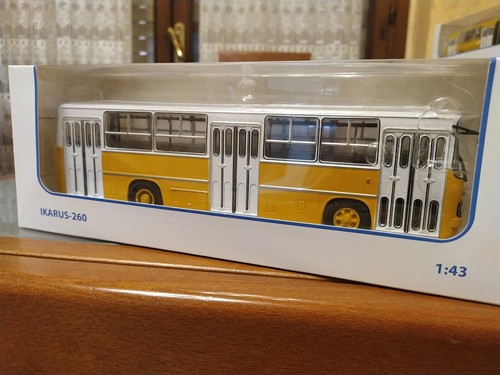 Ikarus 260 sova giallo - 1:43, sova,giallo