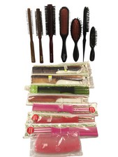 LOTTO 7 SPAZZOLE E 8 PETTINI