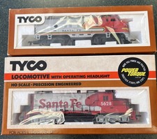 Tyco HO Scale Santa Fe Diesel