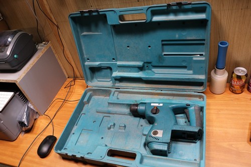 Trapano avvitatore - , a