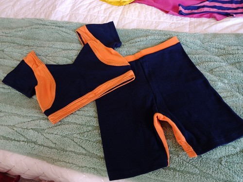 Pantaloncini crop top nuovi - e,