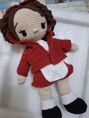 Bambola amigurumi cappuccetto - bambola,