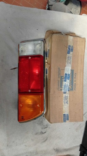 4381529 faro posteriore destro - 4381529,