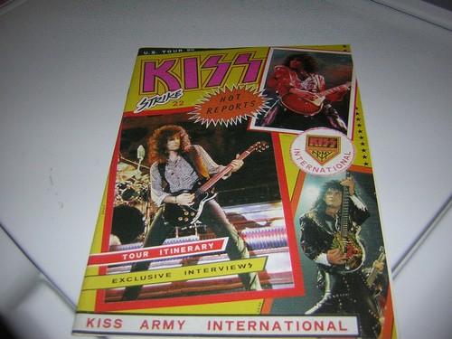 Kiss magazine strike fanzine - kiss,