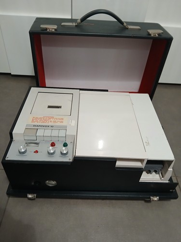 Proiettore lettore diapositive - lettore,