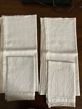 Set di 4 asciugamani in puro cotone operato con bordo in pizzo applicato