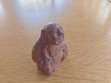 Statuina Budda seduto