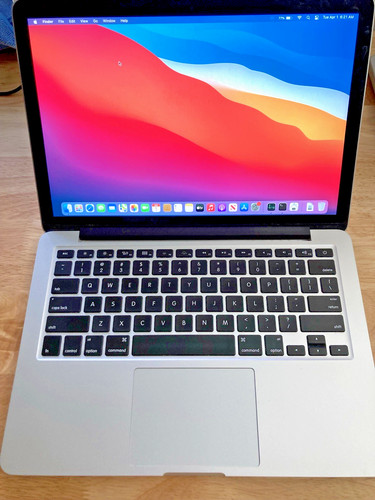 Apple macbook pro - pro, metà
