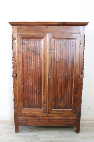 Armadio antico legno - in,