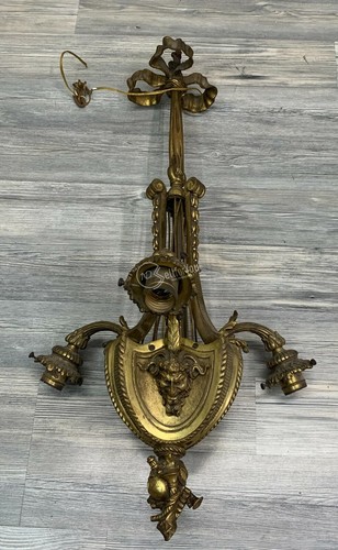 Lampadario vintage decorato