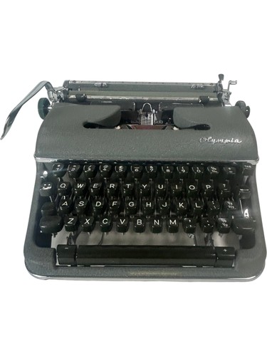 Olympia sm4 typewriter luxe - olympia,