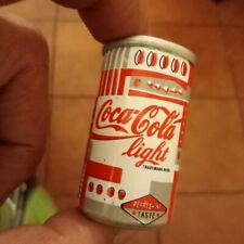 COLLEZIONISMO COCA COLA ANNI 80 MAGNETE INTERNO A COPIA LATTINA LIGHT 80 PROMO