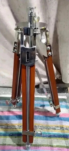 Treppiede legno supporto - treppiede, in